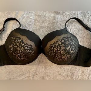 Never-Worn OLGA Flirty Black Lacey underwire Plunge Contour BRA   SIZE 44DDD